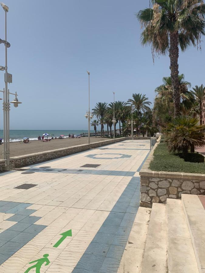 Apartamento Primera Linea Malaga Bagian luar foto
