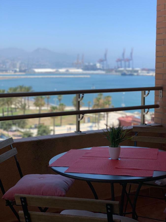 Apartamento Primera Linea Malaga Bagian luar foto